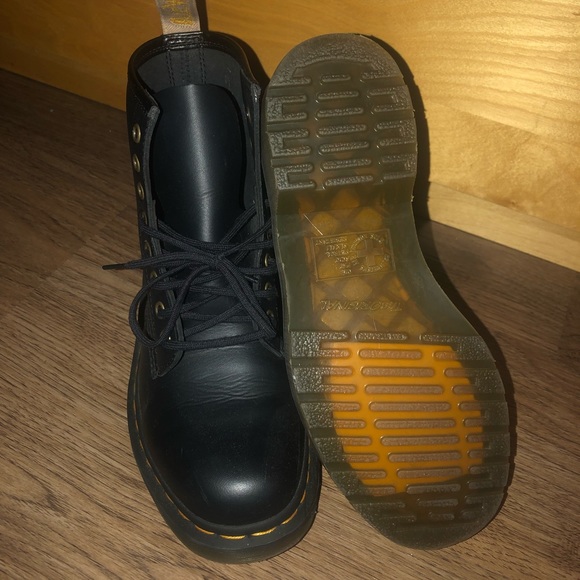 Doc martens - Picture 3 of 4